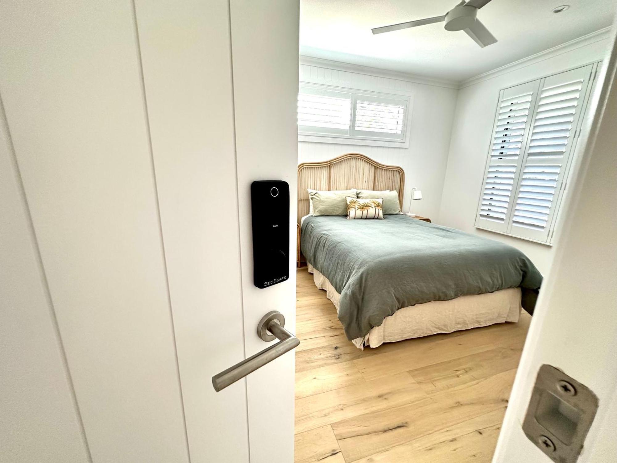 Unwind Guesthouse バイロンベイ エクステリア 写真